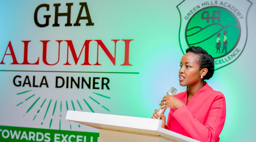 Minister Ingabire speaks at the GHA Alumni Dinner. / Courtesy