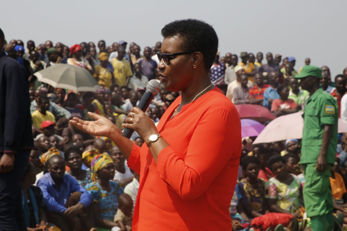 The speaker of the Chamber of Deputies Donatille Mukabalisa talks to the residents of Karama Sector in Nyagatare District. / Courtesy