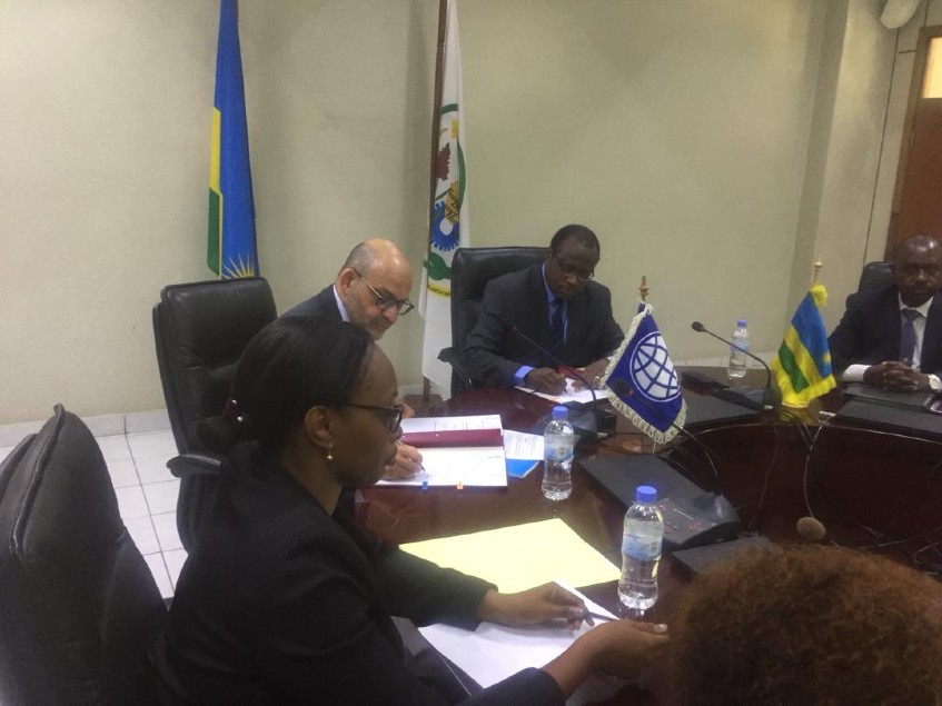 Dr.Uzziel Ndagijimana and Yasser El-Gammal signed the agreement in Kigali. RBA