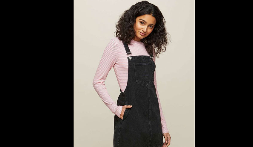 longer boots look great on shorter dungarees. /Net photos