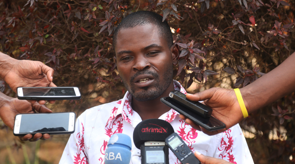 Frank Bizimana, who was arrested in Ntungamo last year, narrates his ordeal to journalists yesterday. / Courtesy