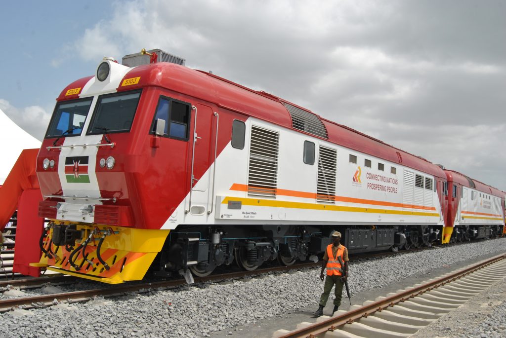 The Kenyan Standard Gauge Railway (SGR) linking Mombasa and Nairobi has achieved safe operation since its launch on May 21, 2017, moving tonnes of cargo and millions of passengers. / Net photo