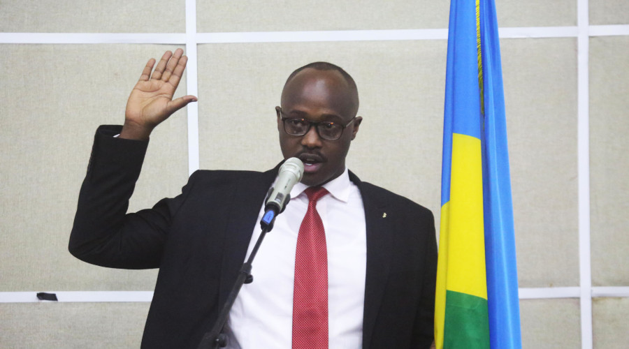 The new Mayor of City of Kigali Pudence Rubingisa takes oath of office on Saturday. / Sam Ngendahimana