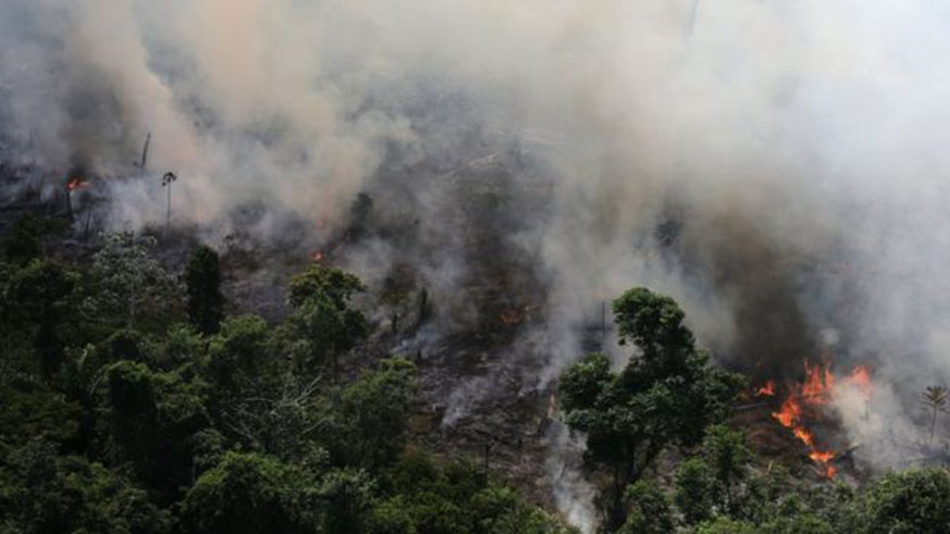The intense smoke was detected by NASA and plunged Su00e3o Paulo into darkness on Monday.