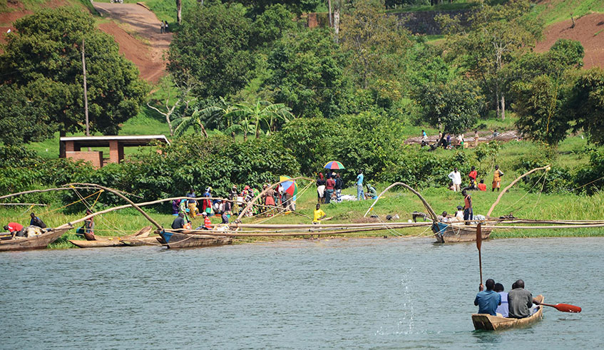 Fishermen in Lake Kivu in Rusizi District. The Ministry of Agriculture and Animal Resources has announced a two-month suspension of fishing activities on the lake. Sam Ngendahimana.