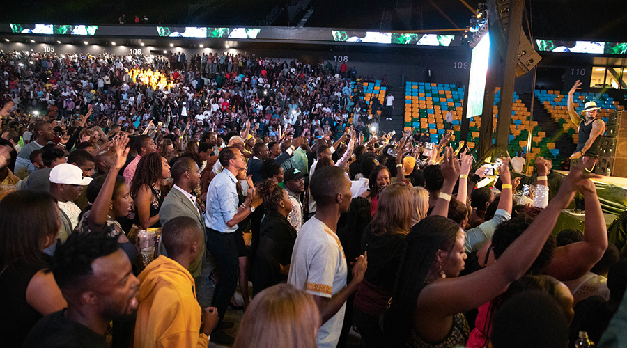 Ne-Yo entertains revelers at the Kwita Izina Concert. / Emmanuel Kwizera