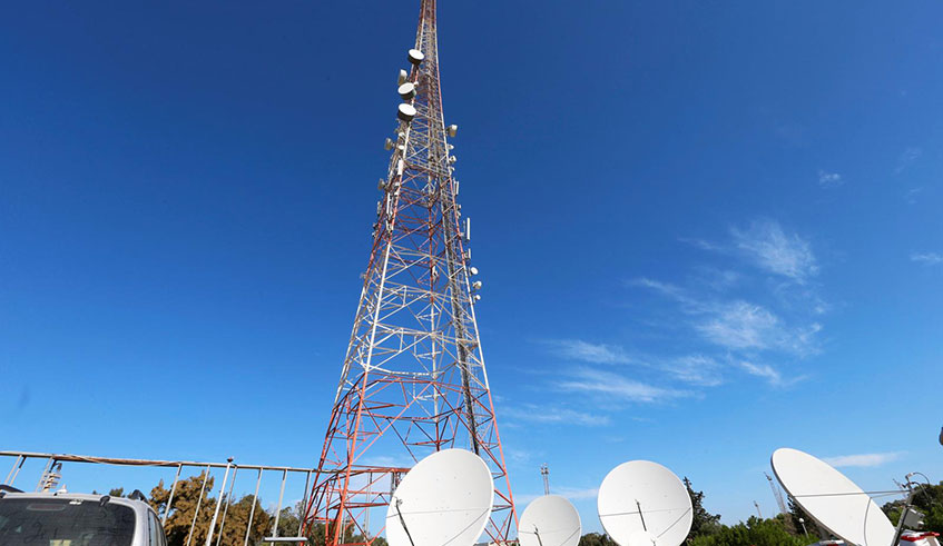 Standing tall. International investors are keen to cash in on African telecom masts. Photo: Quartz.