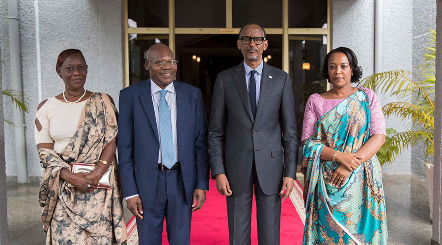 President Kagame poses for a photo with the new Senate Bureau after the swearing-in of the Third Senate at Parliamentary Buildings yesterday. The new senate president is Dr Augustin Iyamuremye  (2nd left) and on the left is vice president Dr Alvera Mukabaramba (in charge of Finance and Administration). On the right is Espu00e9rance Nyirasafari who was voted vice president in charge of Legislation and Government Oversight). / Village Urugwiro