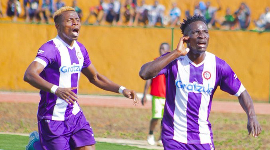 Sunrise players celebrate after scoring a late winner during their hard-earned 2-1 victory over Rayon Sports at Nyagatare Stadium on Saturday. / IGIHE