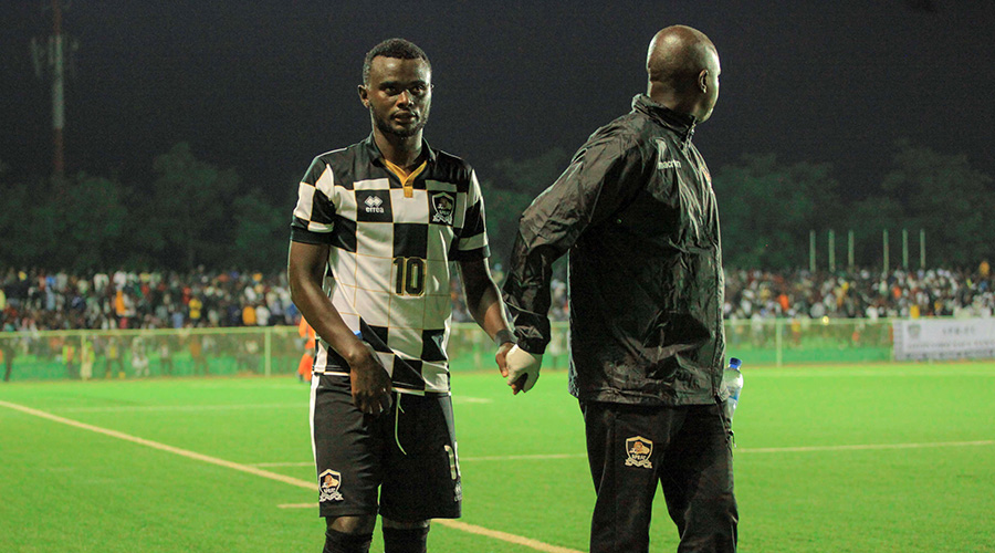 Djabel Manishimwe was substituted in the 78th minute after hurting his thigh muscle during APRu2019s goalless draw against SC Kiyovu on Friday. / Courtesy