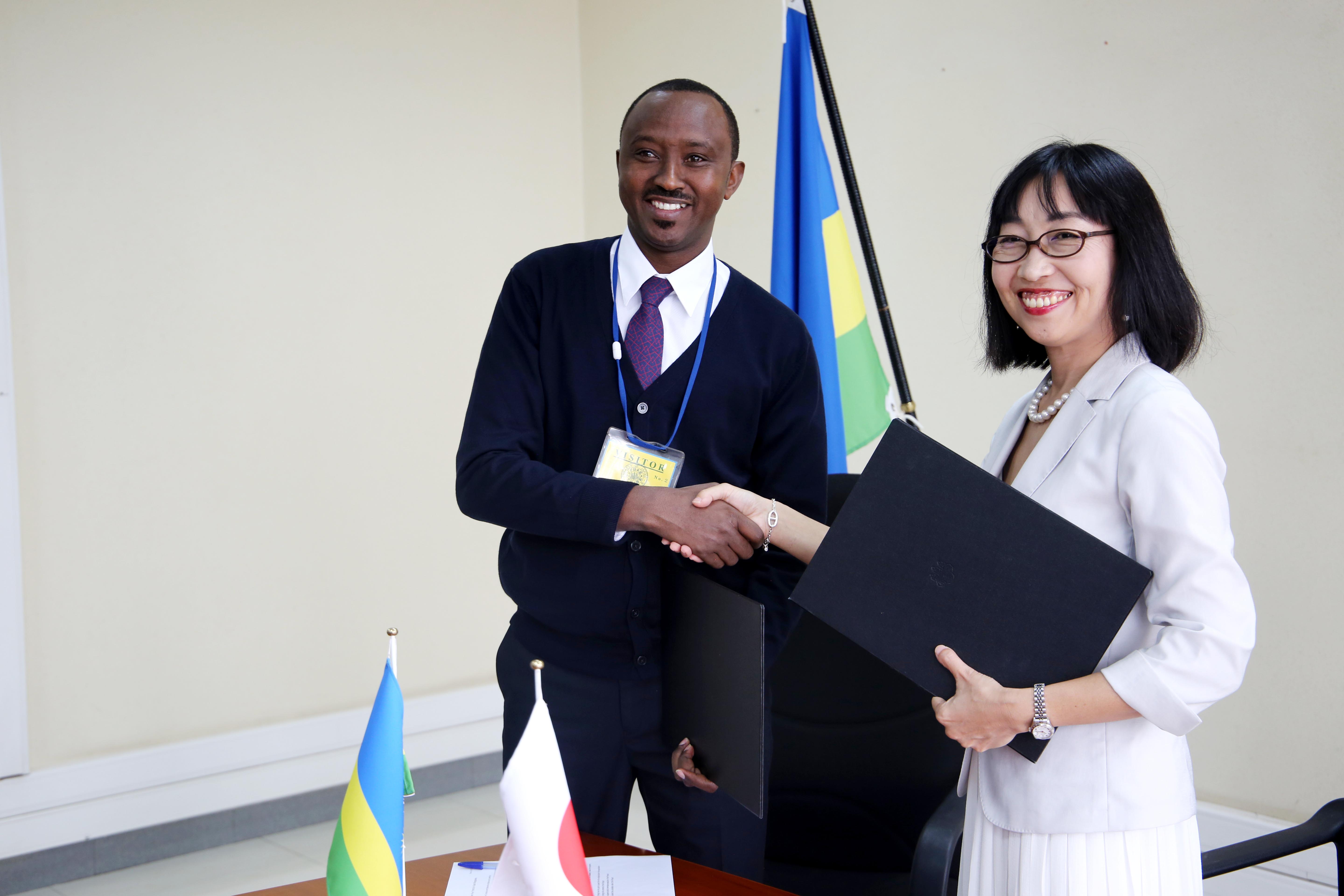 Chargu00e9 d'affaires and interim Ambassador of Japan to Rwanda,Yuko Hotta (right) and the Director General of Nyamata Hospital, Dr William Rutagengwau00a0 after signing the agreement.