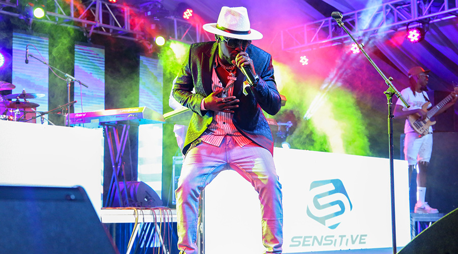 Social Mula during his performance./ Photos by Dan Nsengiyumva