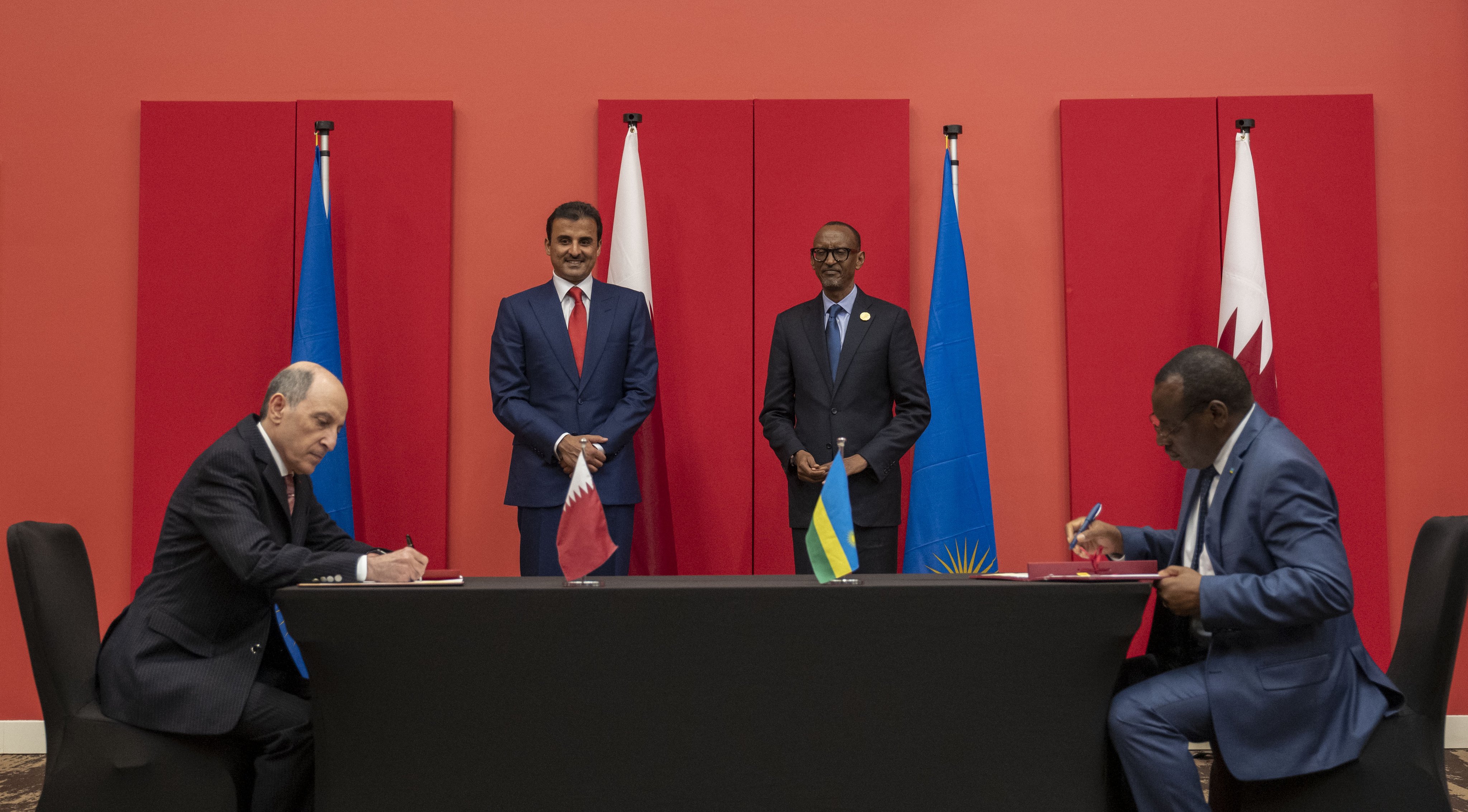 President Kagame and the Emir of Qatar witness the signing of three agreements between the governments of the two countries. (Courtesy)