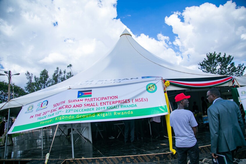 Minister of Trade and Industry, Soraya HakuzumuremyiÂ with other EAC participantsÂ ofÂ theÂ 20thÂ Micro-Small and Medium Enterprises Expo in Kigali. Emmanuel Kwizera