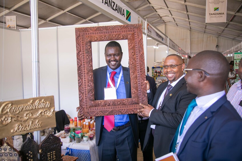 Minister of Trade and Industry, Soraya HakuzumuremyiÂ with other EAC participantsÂ ofÂ theÂ 20thÂ Micro-Small and Medium Enterprises Expo in Kigali. Emmanuel Kwizera