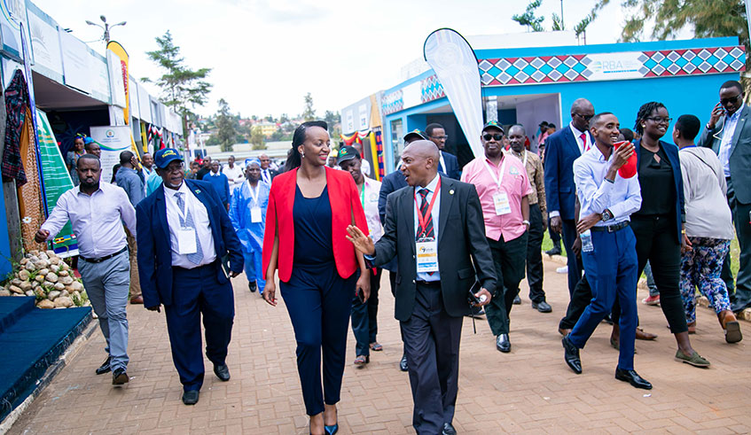 Minister of Trade and Industry, Soraya Hakuzumuremyiu00a0with other EAC participantsu00a0ofu00a0theu00a020thu00a0Micro-Small and Medium Enterprises Expo in Kigali. Emmanuel Kwizera