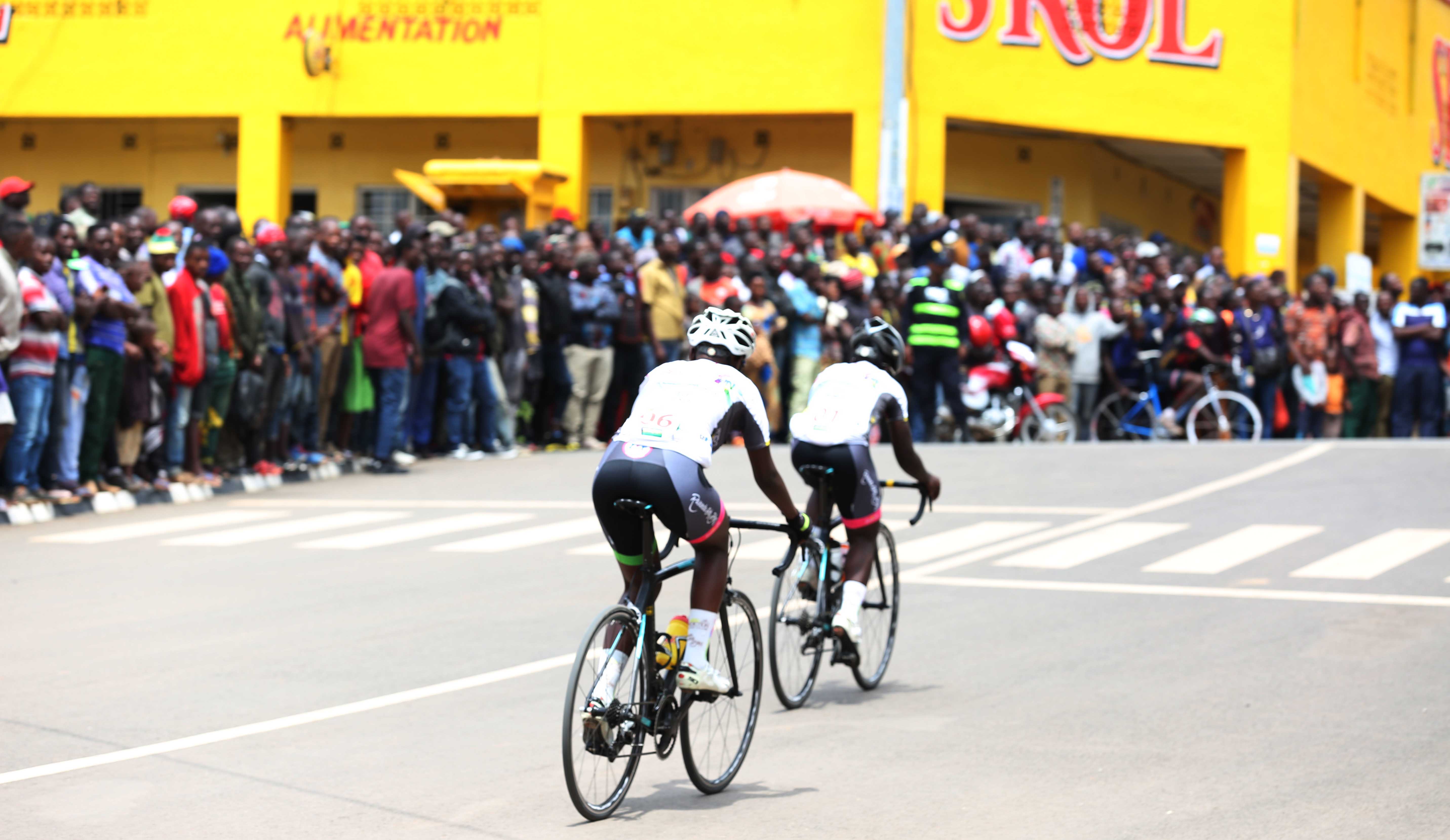 Diane Ingabire was crowned as the winner of the 5th Rwanda Cycling Cup last Saturday. Sam Ngendahimana
