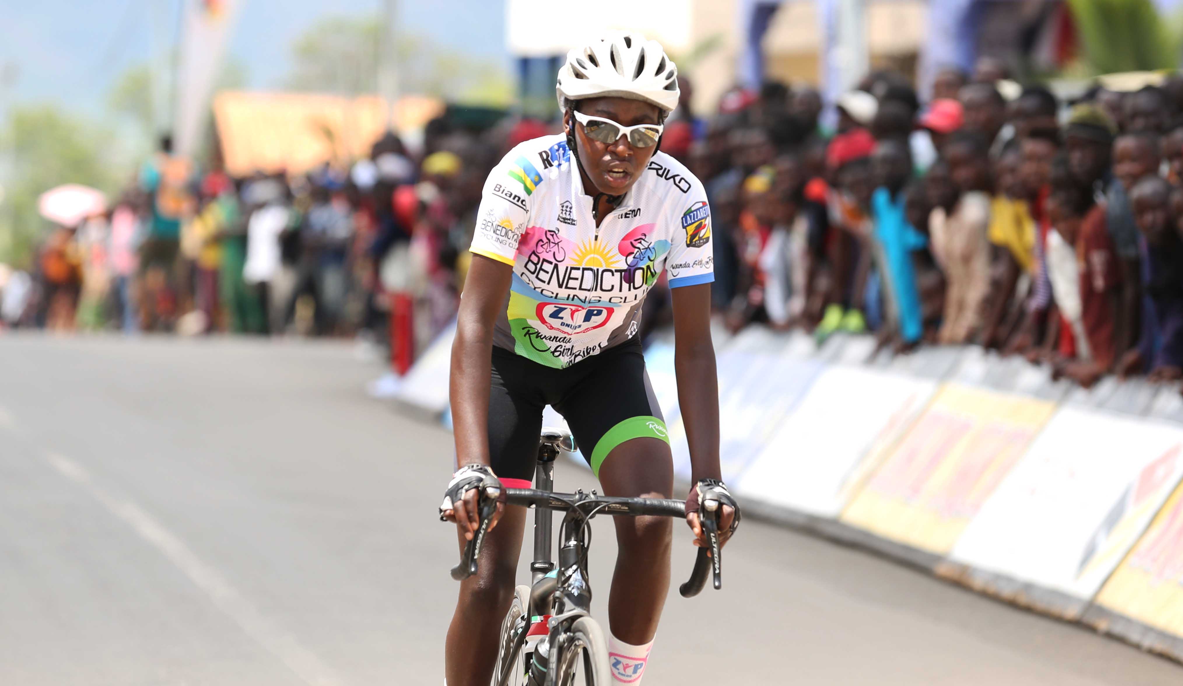 Diane Ingabire was crowned as the winner of the 5th Rwanda Cycling Cup last Saturday. Sam Ngendahimana