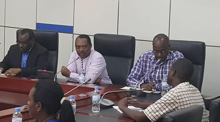 Local Government Minister Anastase Shyaka (centre) Infrastructure minister Claver Gatete (left) and City of Kigali Mayor Pudence Rubingisa during the news conference at City Hall yesterday. 