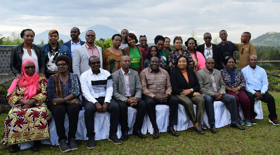 Members of Diaspora pose for a group photo with Northern Province officials. They vowed to invest in Rwanda so as contribute to the country's progress. 