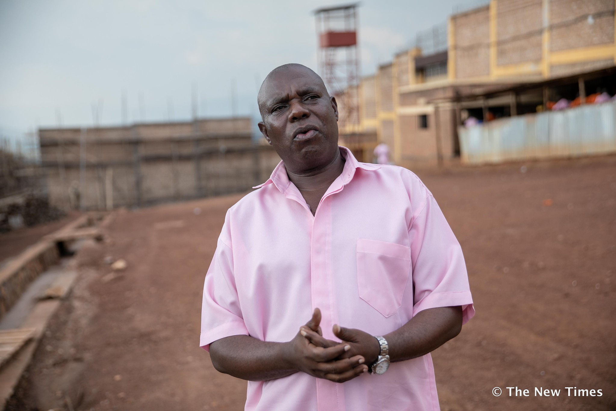 Genocide suspect Vincent Murekezi speaks to The New Times from Nyarugenge Prison in Mageragere on Friday. 