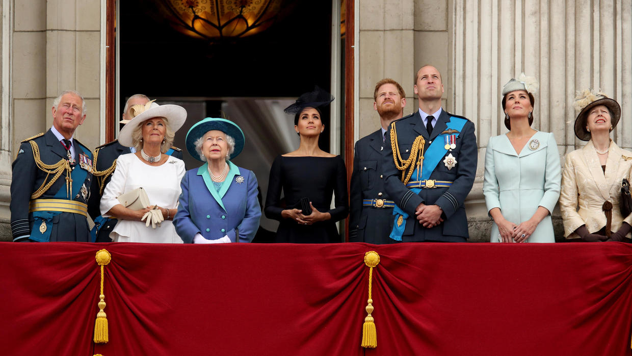 The Queen has called senior members of the Royal Family to Buckingham Palace to discuss Prince Harry's and Meghan Markle's future. (Net photo)