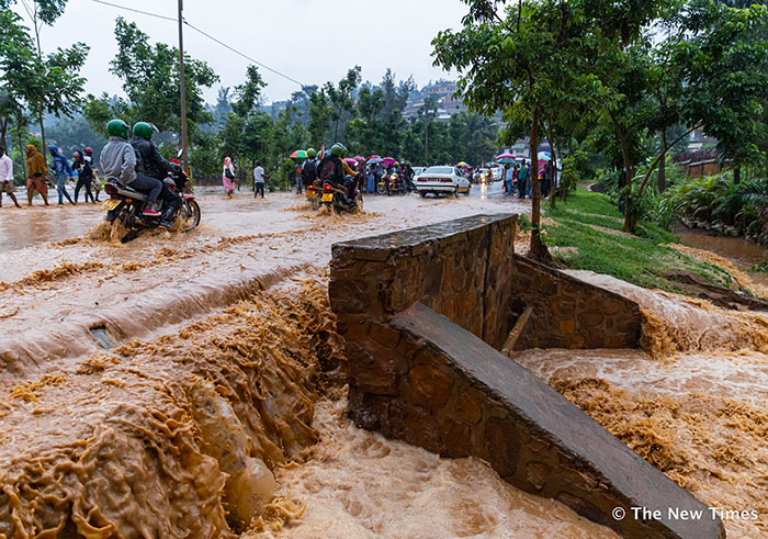 Heavy rain was witnessed in most parts of Kigali. (Emmanuel Kwizera)