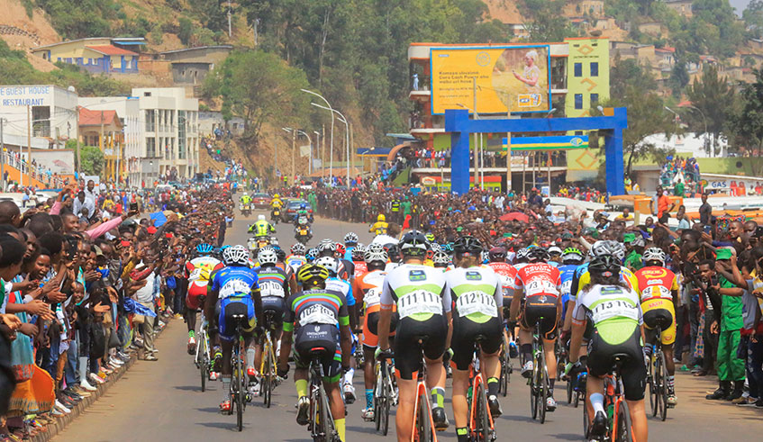 It is estimated that at least three million spectators line up the roads to watch Tour du Rwanda every year. 