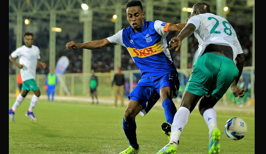Eric Rutanga (L), seen here in a past league match against SC Kiyovu, is upbeat on captaining Rayon Sports to the league title and the Peace Cup glory this season./ Photo: Courtesy.