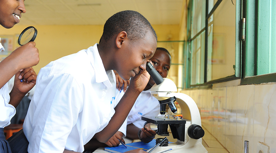 Students in a science class at FAWE Girls School, Nyarugenge District. / Courtesy