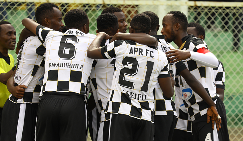 Thierry Manzi (right) has called on football fans to heed government guidelines on curbing the spread of the coronavirus as the country seeks to return to normalcy. / Sam Ngendahimana.