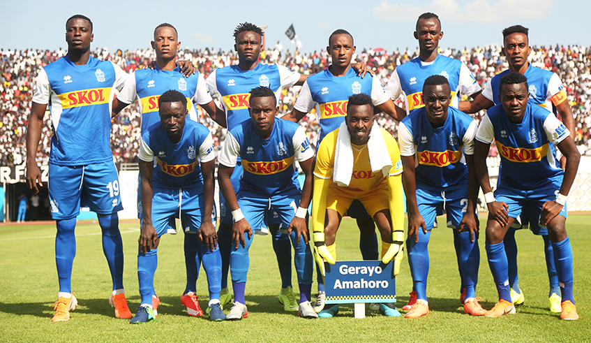 Rayon Sports players posing for group photo in a previous match. / File.
