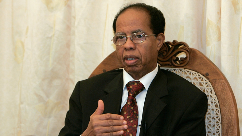 Somalia's ex Prime Minister Nur Hassan Hussein died of corona virus.