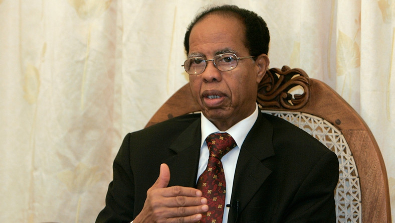 Somalia's ex Prime Minister Nur Hassan Hussein died of corona virus.