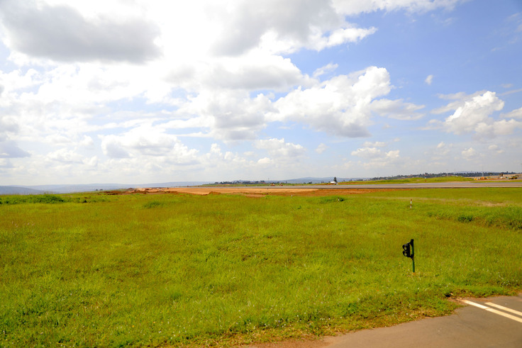 The airport will also get a new service road which stretches 3.3 kilometres and it is expected to minimize disruptions or risks that may arise on ground. / Photo: Olivier Mugwiza.