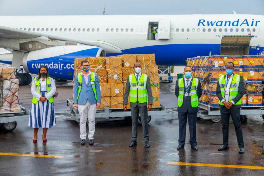 Dr Sabin Nsanzimana (centre), the Director-General of the Rwanda Biomedical Centre, and his team in a group photo with the United Arab Emirates delegation during the handover of Covid-19 supplies from Dubai, at Kigali International Airport on Sunday, June 14. 