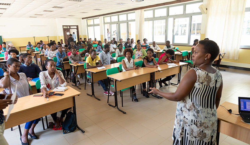 A lecturer conducting class at the University of Rwanda College of Business and Economics in Gikondo, Kicukiro District. / Photos by Sam Ngendahimana.