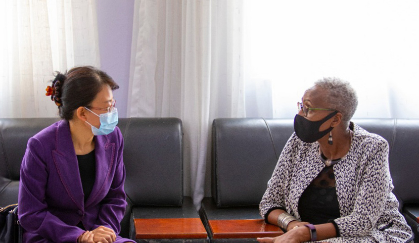 Rwanda has received Covid-19 medical equipment from the First Lady of China, thanks to the partnership and solidarity between Rwanda and China against Covid-19. / Photo: Courtesy.