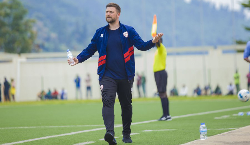 Calum Shaun Selby's new contract at Etincelles runs until the end of the 2020-21 season. / Net photo