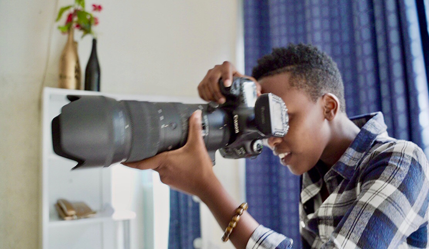 Promesse Kamanda Isimbi behind the lens. / Photos by Mugwiza Olivier