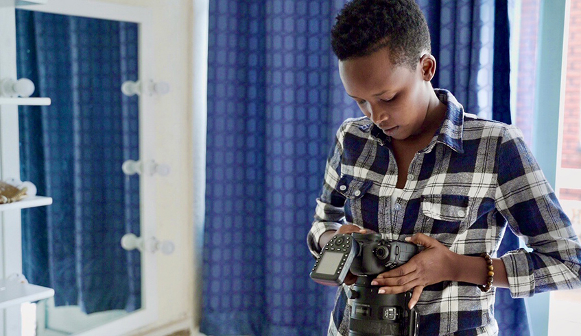 Promesse Kamanda Isimbi behind the lens. / Photos by Mugwiza Olivier