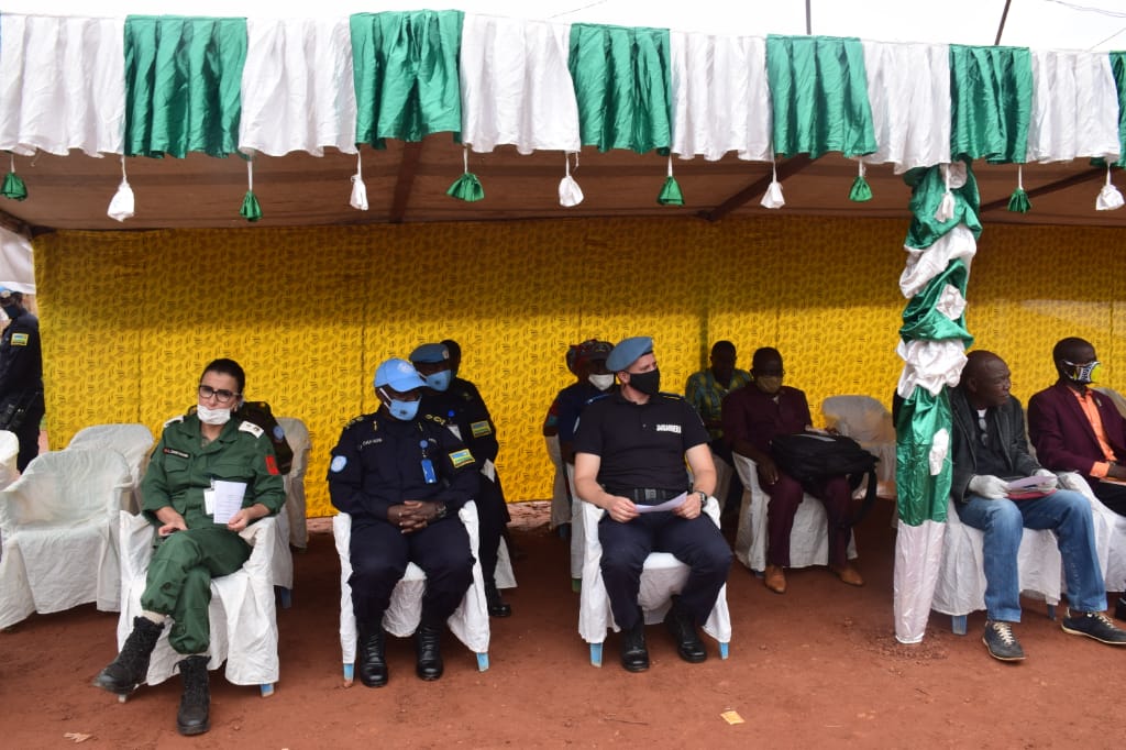 Rwanda Police keeping force and Bangui officials during the official groundbreaking ceremony for the construction of the boreholes. / Courtesy
