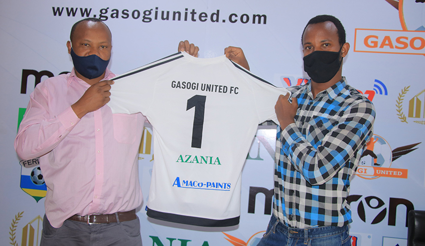 Andru00e9 Mazimpaka (R) kept 18 clean sheets as Rayon Sports won the 2018-19 league title. / Courtesy.