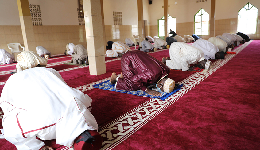 Muslims respect physical distancing  during Eid al-Adha prayers at Kacyiru Mosque on Friday. / Craish Bahizi.