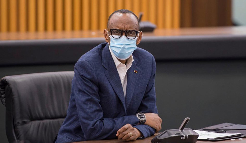 President Kagame chairing the Cabinet meeting on Friday, August 14 at Village Urugwiro. The cabinet said that reopening of schools will be guided by a health assessment. / Photo: Village Urugwiro.