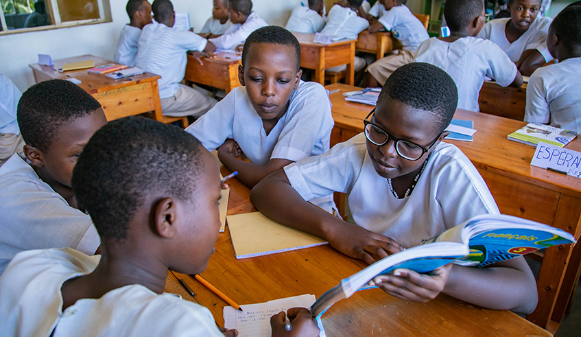 Students during teamwork at Groupe Scolaire Sainte Famille de Nyamasheke. / Photo: File.