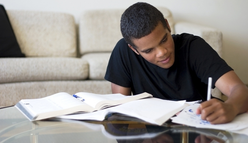 Self-learning equips learners with an opportunity to learn beyond textbooks and explore topics they are interested in.  Net photo.