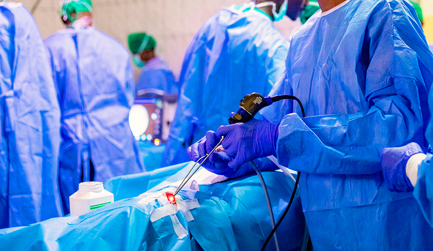 Doctors during a surgical operation at one of the hospitals in Kigali. The Ministry of Health has warned that polluted air is increasingly affecting the well-being of Rwandans, claiming about 3,000 lives every year. / Photo: File.