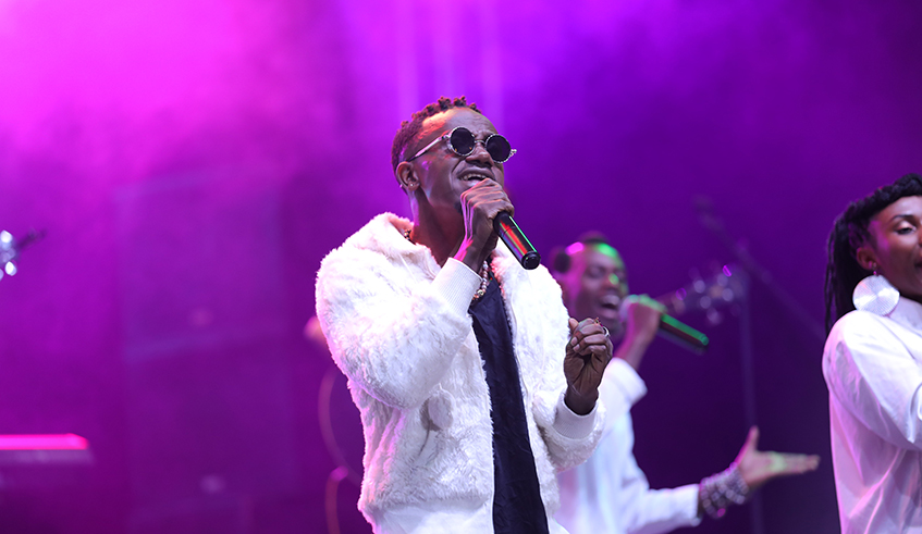 Mani Martin performs during a past concert. He is among artists who have insisted that anyone who uses their work for commercial purposes should pay royalties. / Photo: File.