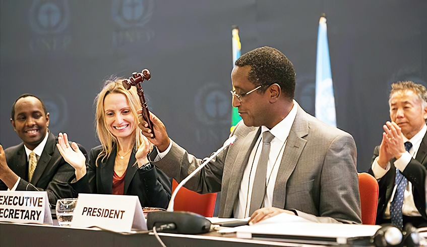 Former Minister for Environment Dr Vincent Biruta pounds a gavel after nations agreed on the Kigali Amendment to the Montreal Protocol on the phasing down of hydrofluorocarbons (HFCs) in Kigali in October 2016. Rwanda has drastically reduced, by 54 %, the importation of gases, something that paved the way for implementing the Kigali Amendment to the Montreal Protocol. / Photo: File. 